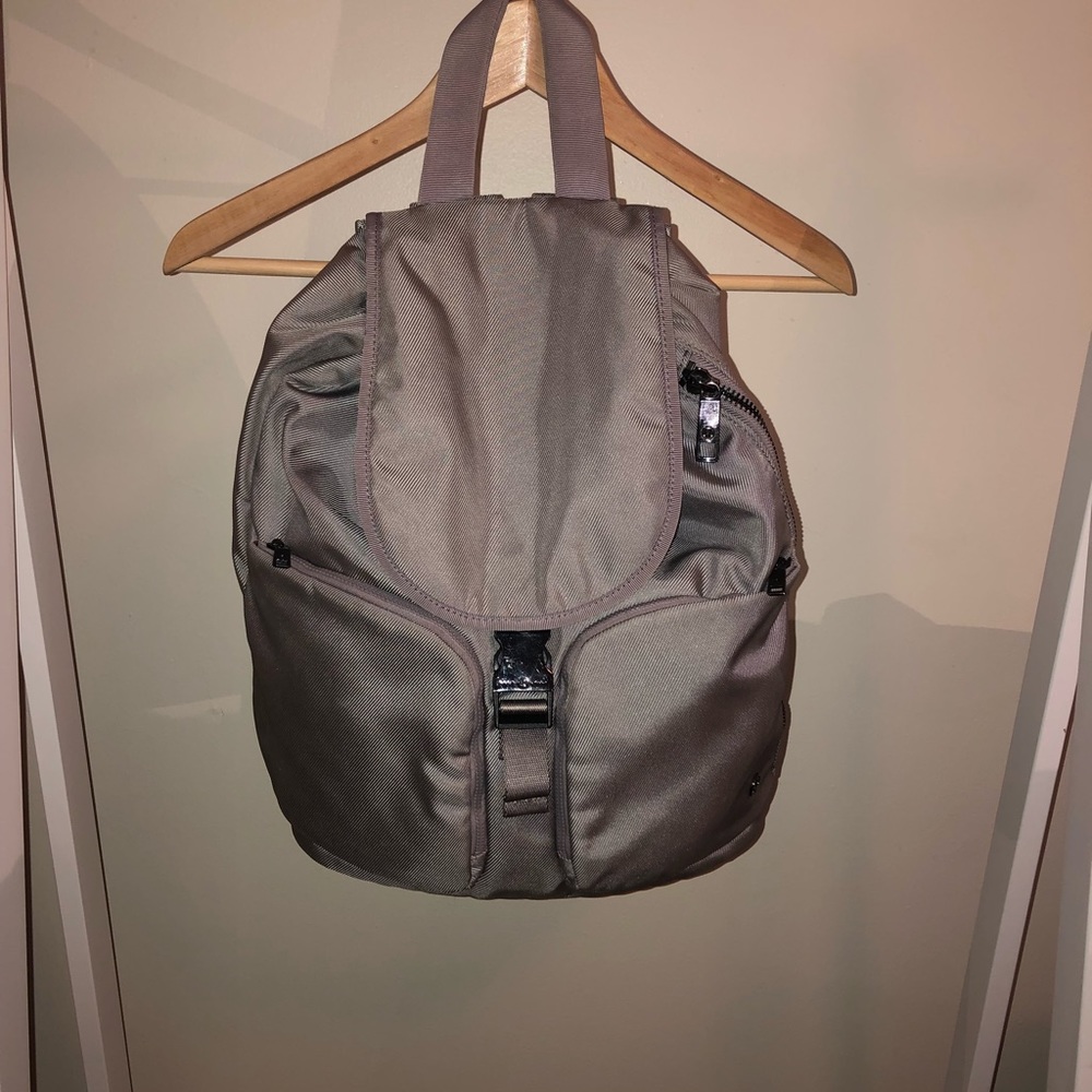 I don’t use this backpack anymore